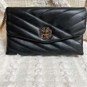 KIRA CHEVRON CHAIN WALLET